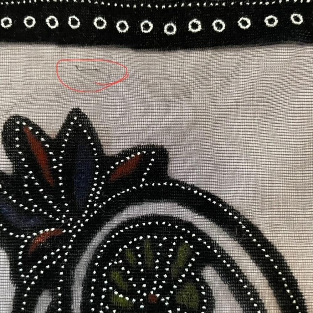 Besarani London vintage women's shawl/wrap scarf. - Picture 10 of 14